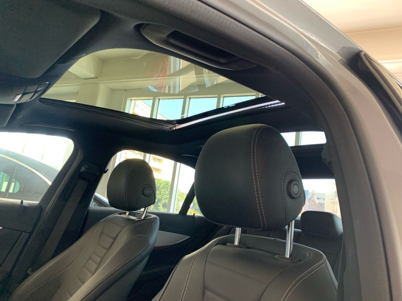 Mercedes-Benz E-Klasse – Bild 14