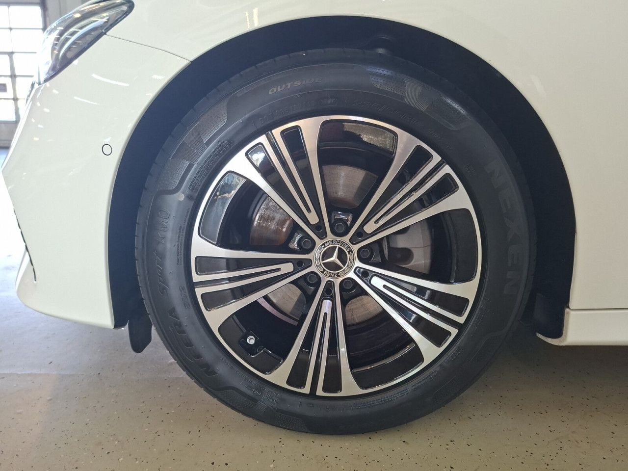 Mercedes-Benz E-Klasse – Bild 9