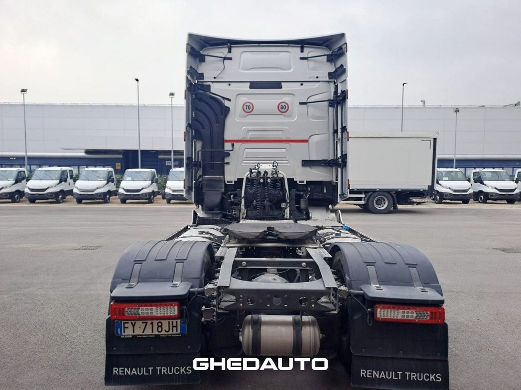 Renault | TRATTORE STRADALE RENAULT T 520 HIGH CAB