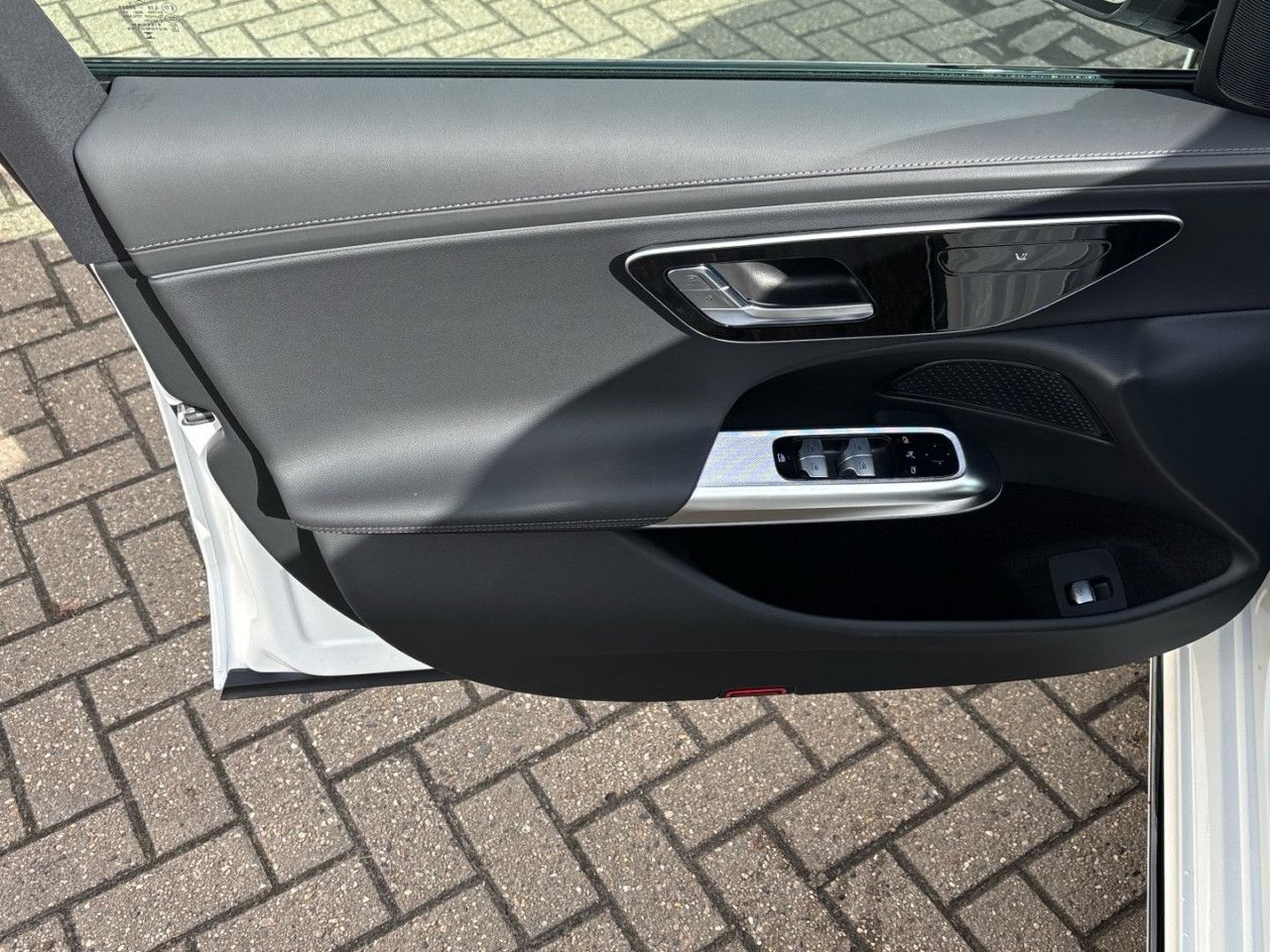 Mercedes-Benz E-Klasse – Bild 13