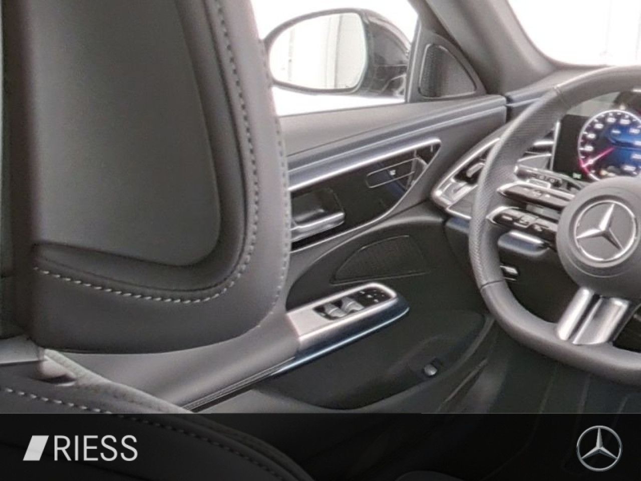 Mercedes-Benz E-Klasse – Bild 8