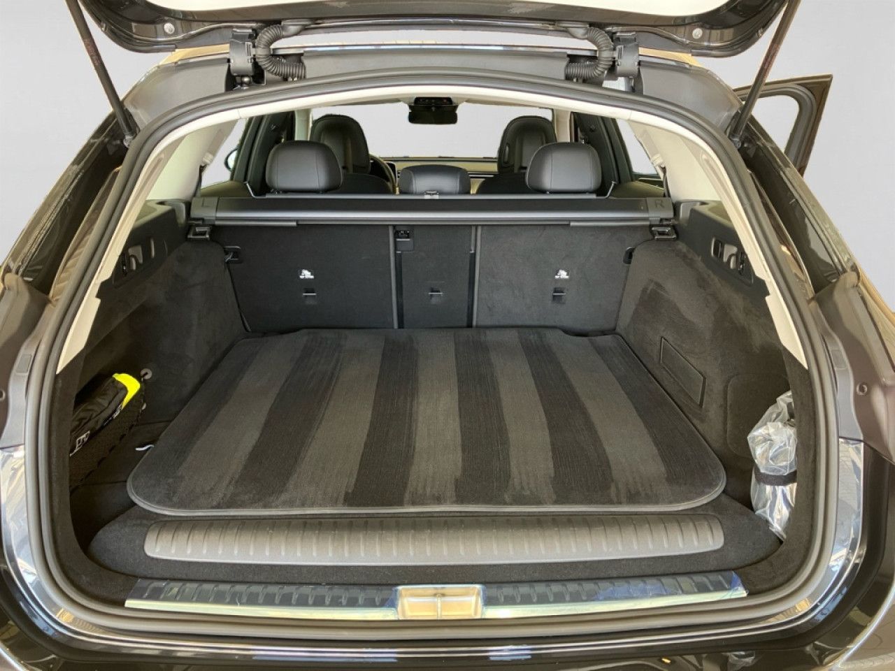 Mercedes-Benz E-Klasse – Bild 5