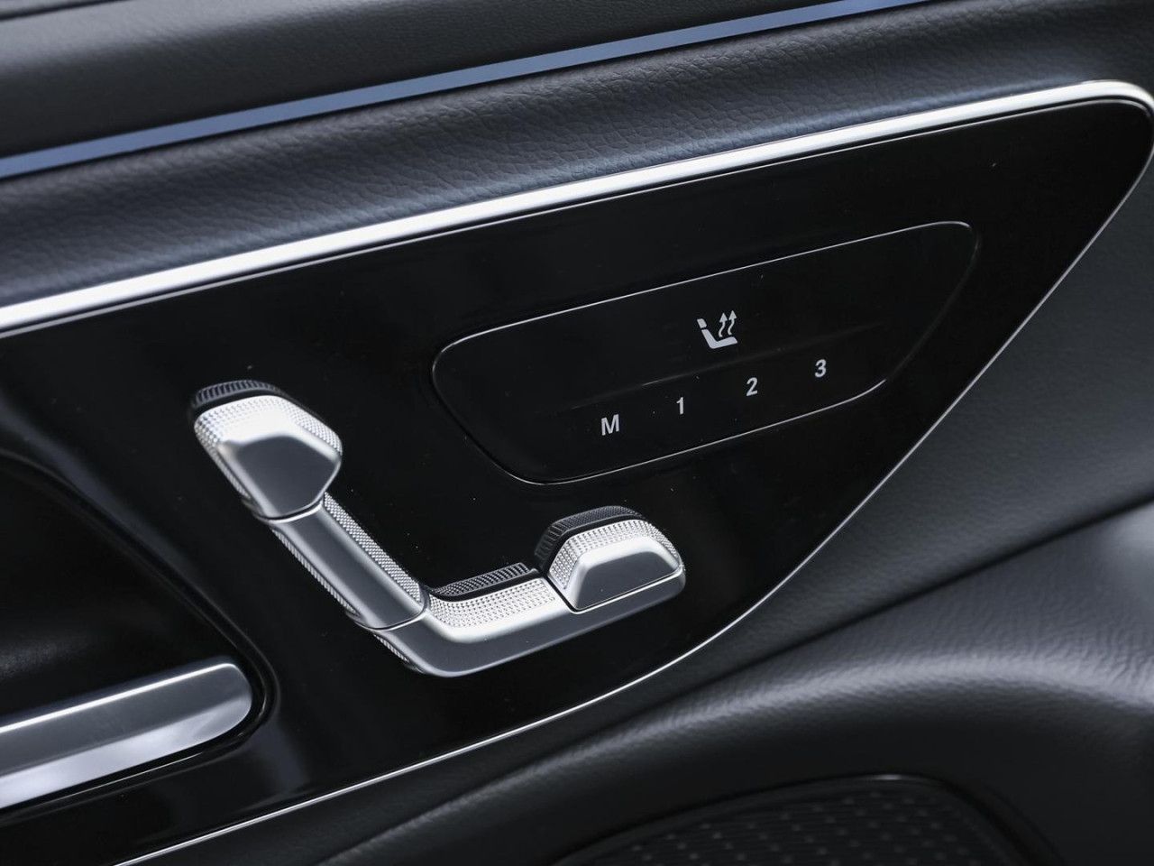 Mercedes-Benz E-Klasse – Bild 13