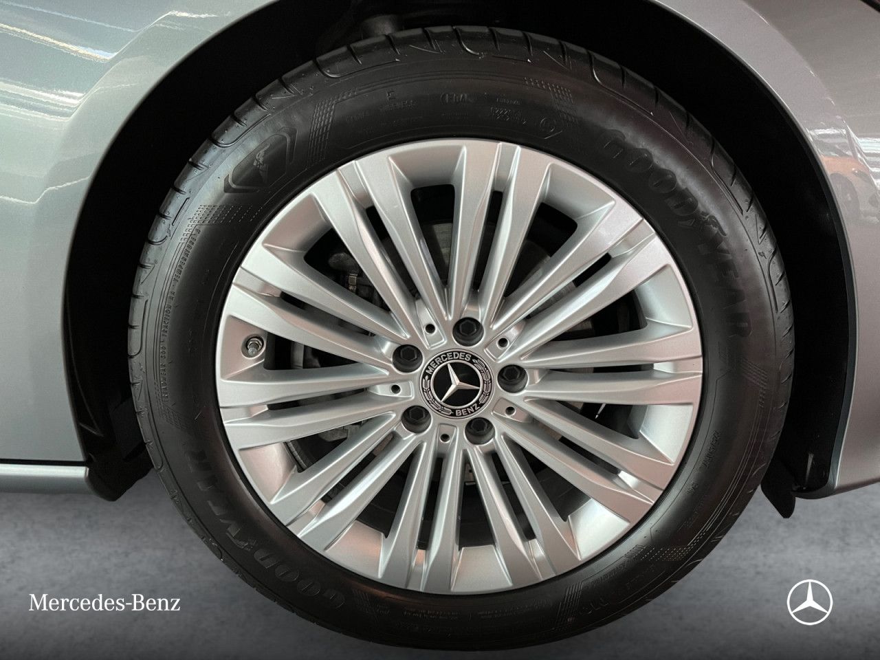 Mercedes-Benz C-Klasse – Bild 2