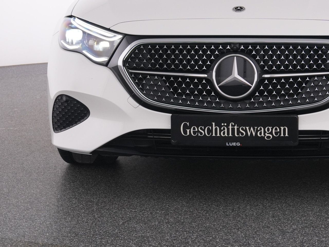Mercedes-Benz E-Klasse – Bild 16