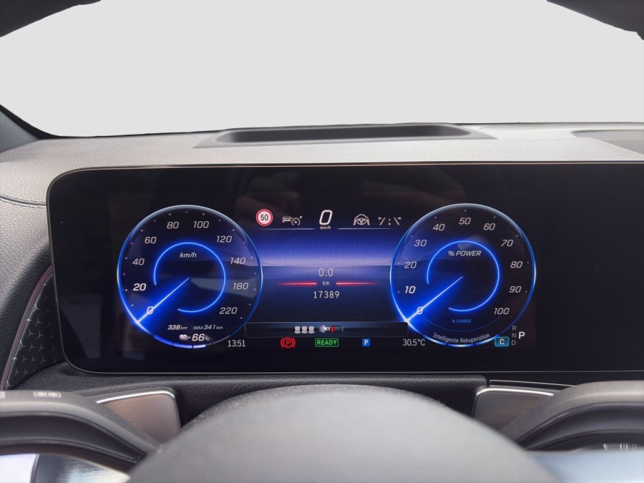 Mercedes-Benz EQB – Bild 8