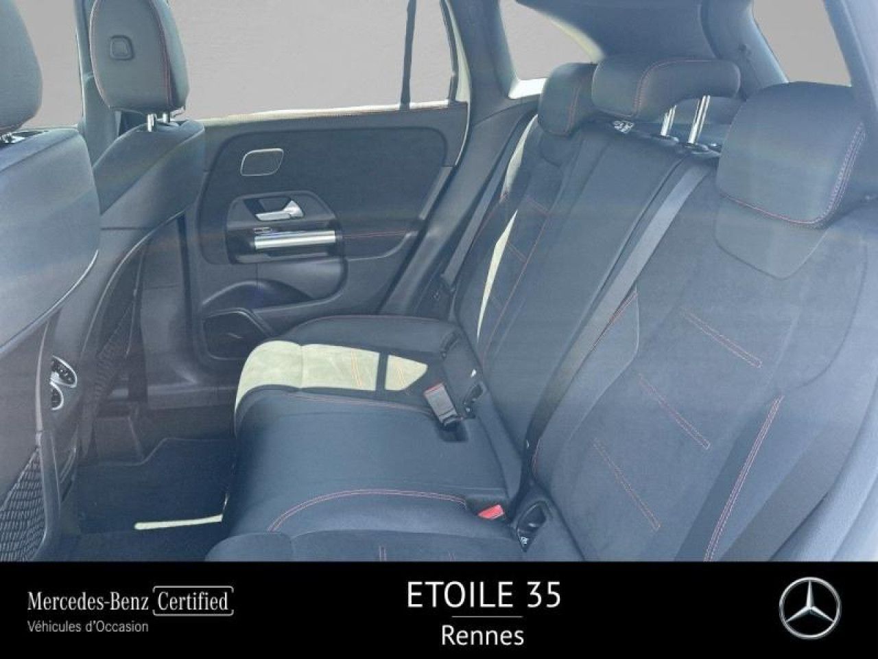 Photo du v&eacute;hicule 11 / 18