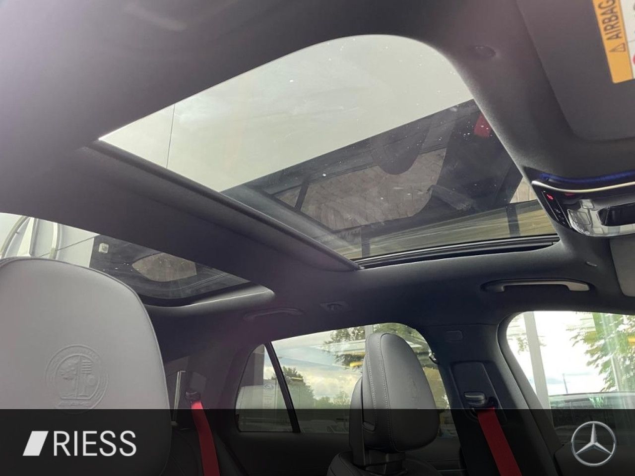 Mercedes-Benz E-Klasse – Bild 10