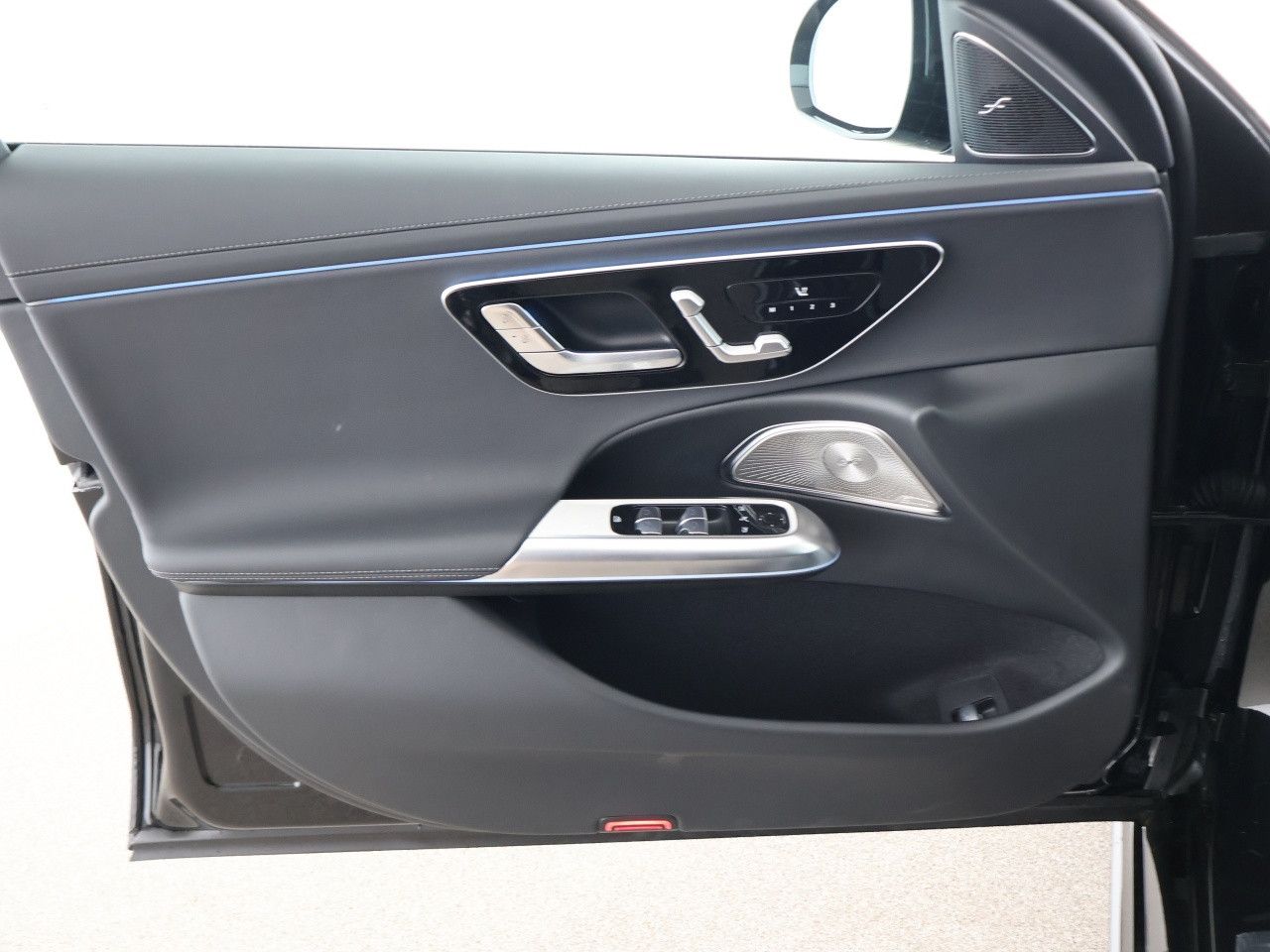 Mercedes-Benz E-Klasse – Bild 12