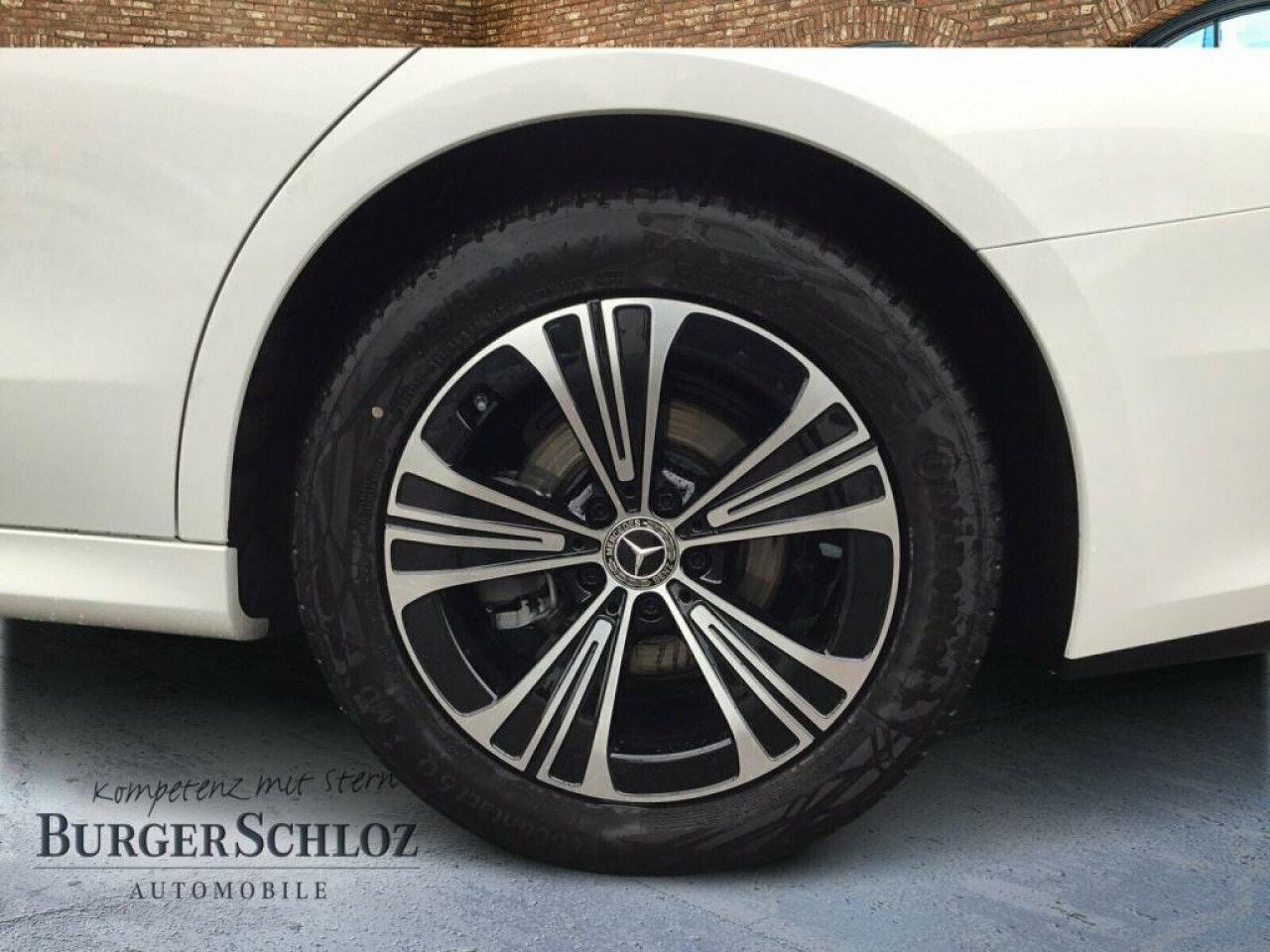 Mercedes-Benz E-Klasse – Bild 8