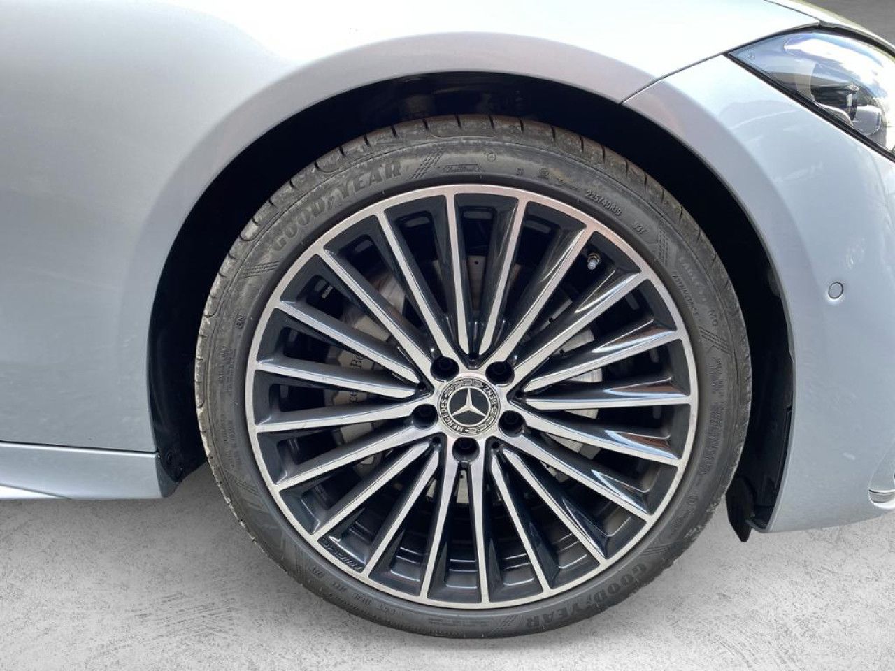 Mercedes-Benz C-Klasse – Bild 3