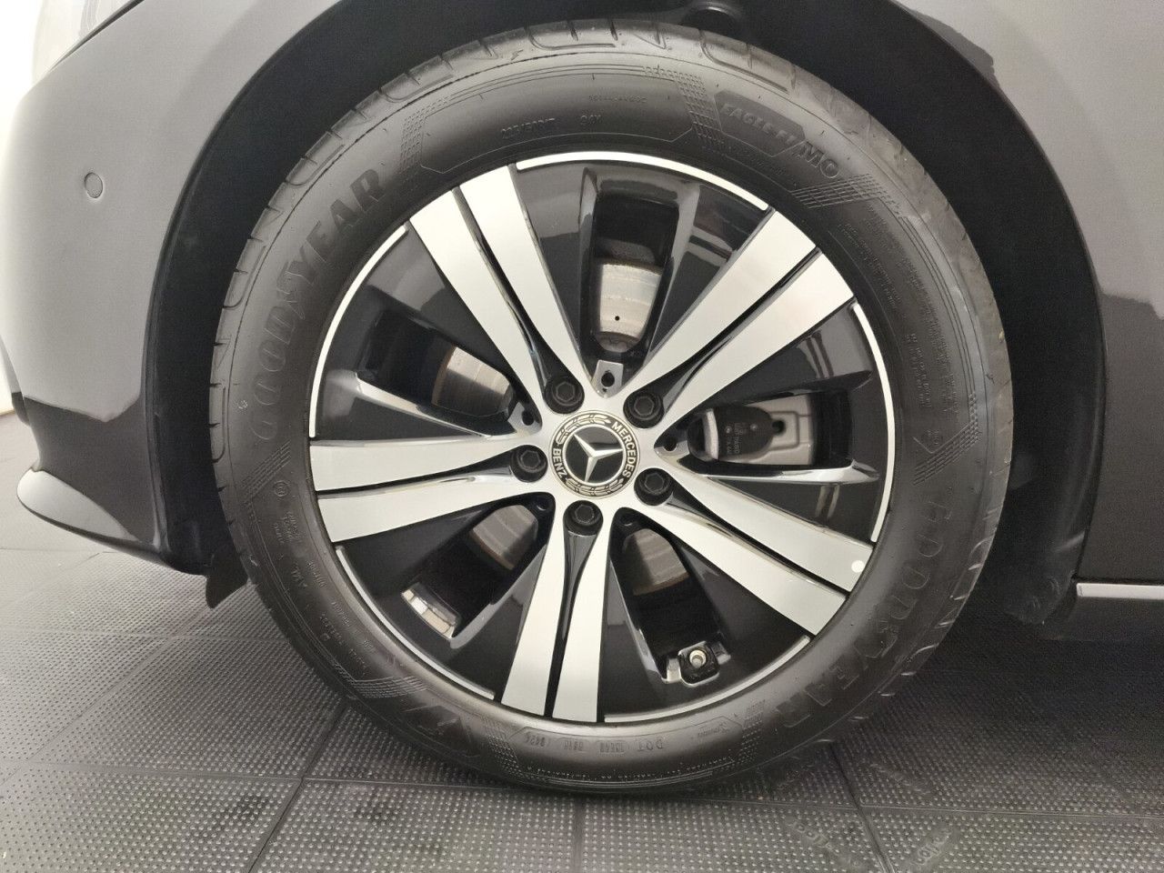 Mercedes-Benz C-Klasse – Bild 9