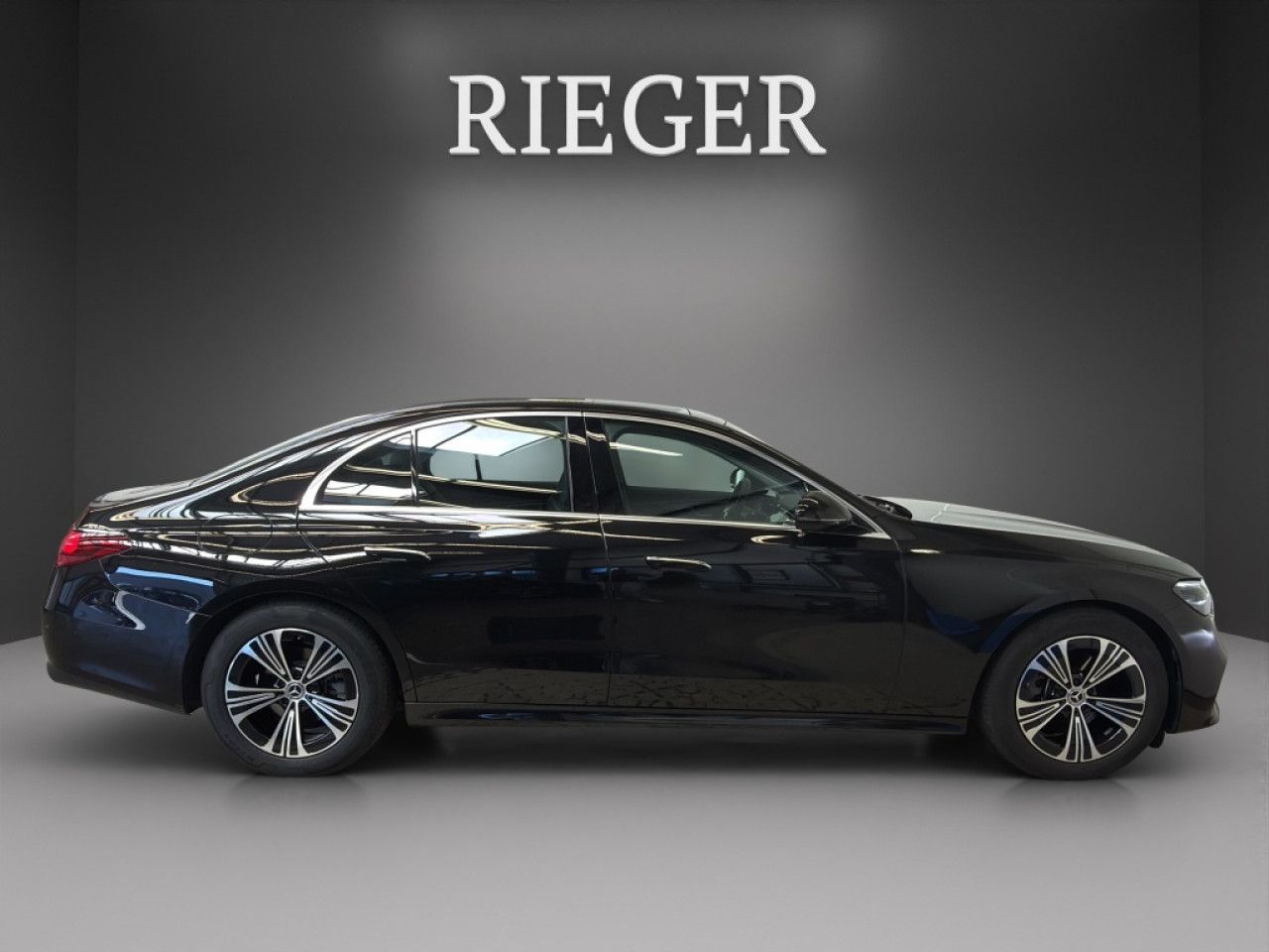 Mercedes-Benz E-Klasse – Bild 14