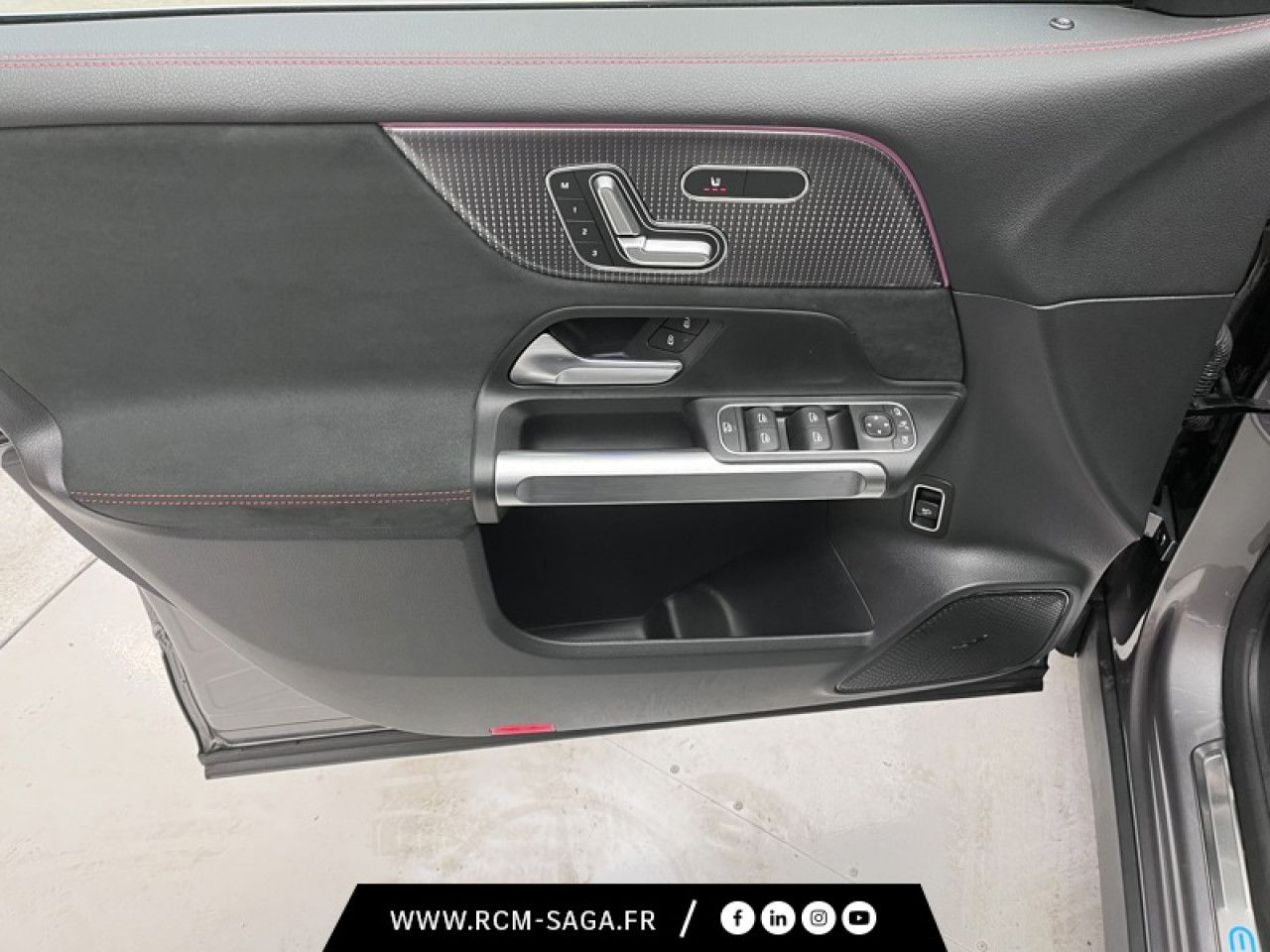 Photo du v&eacute;hicule 12 / 18