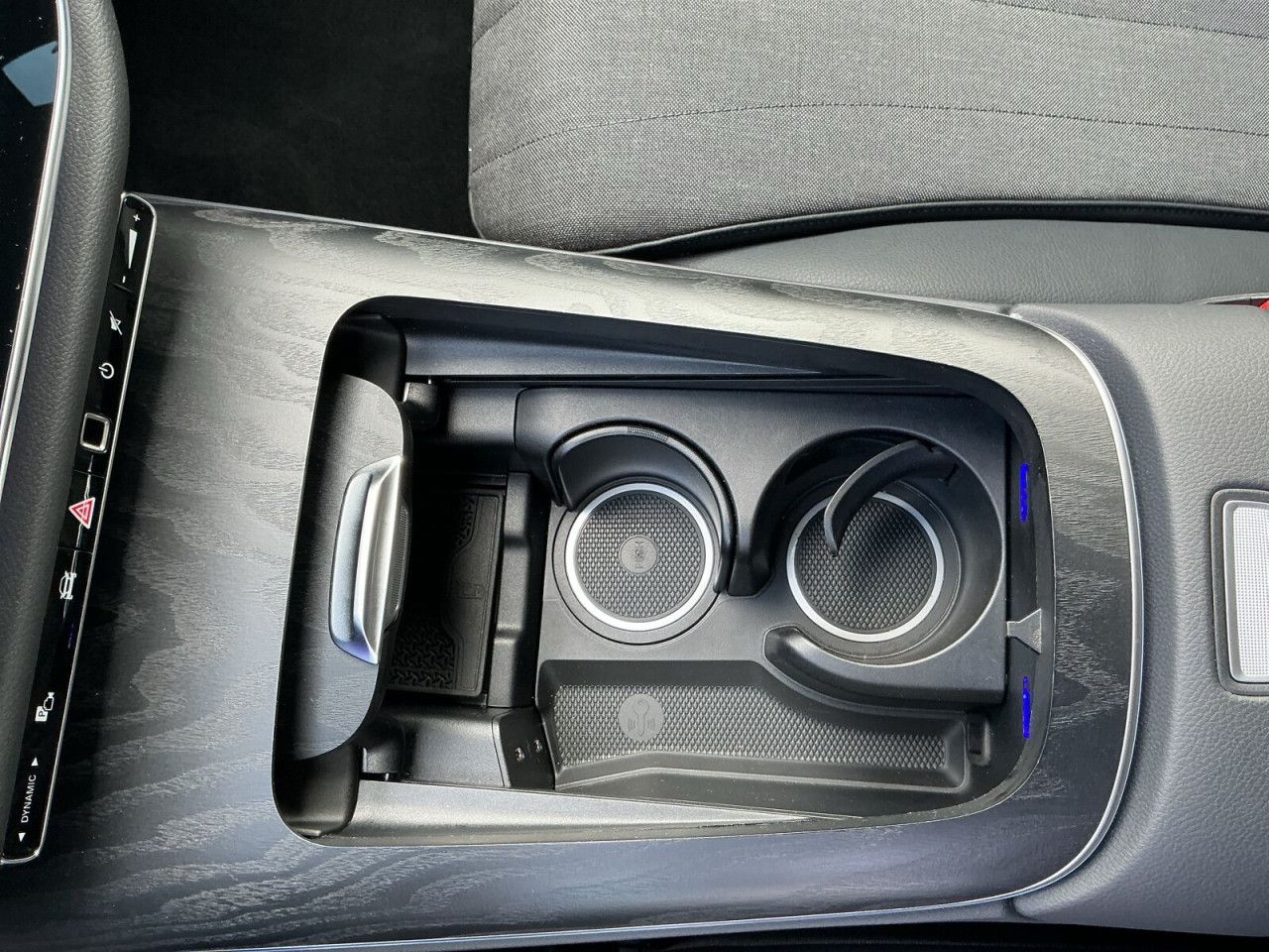 Mercedes-Benz E-Klasse – Bild 24