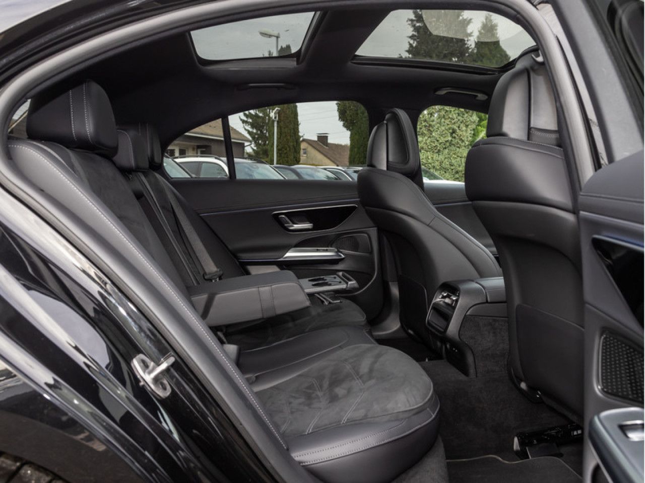 Mercedes-Benz E-Klasse – Bild 7