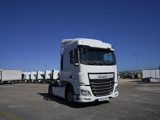 Vehicle image 3 / 14