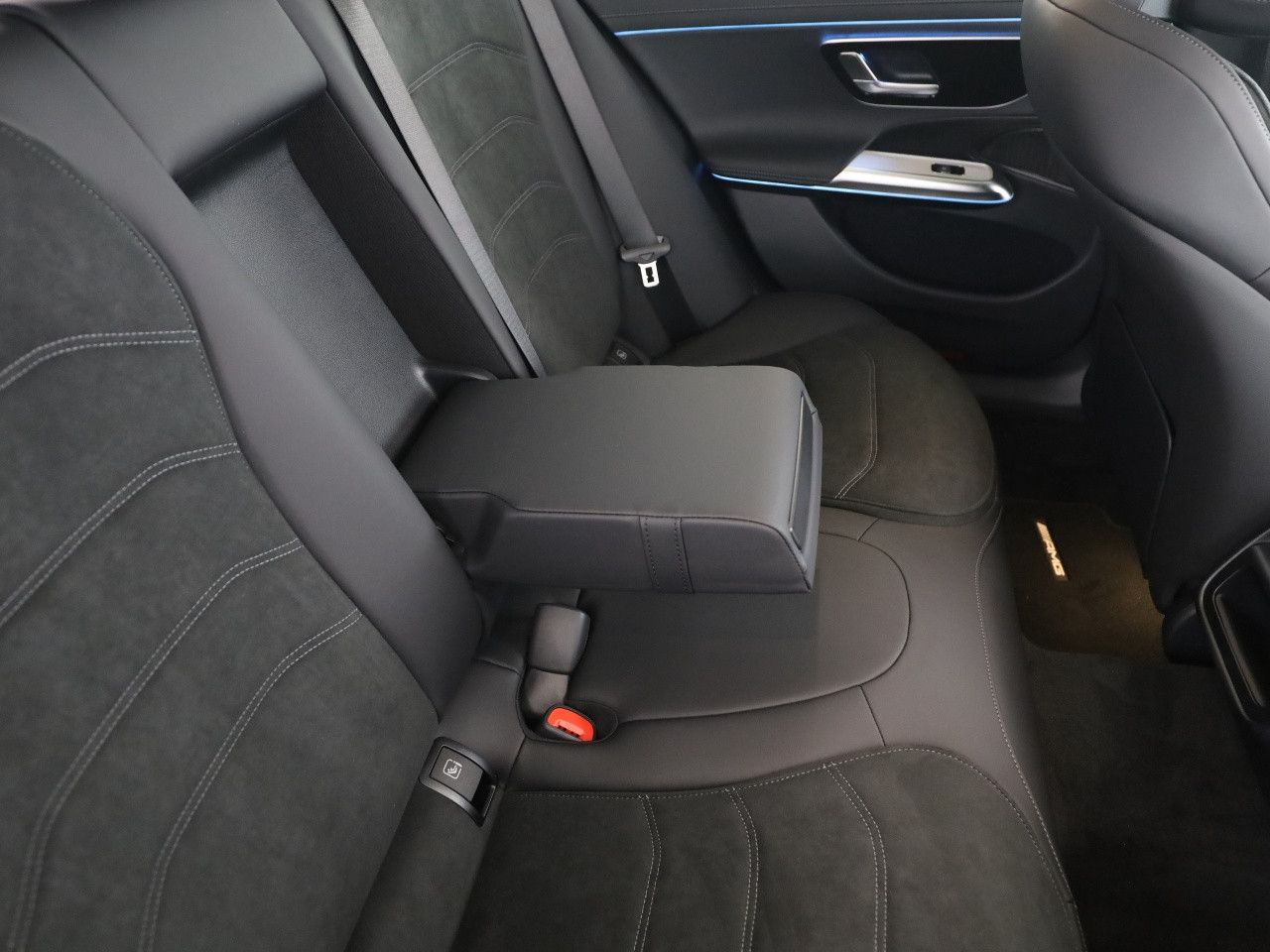 Mercedes-Benz E-Klasse – Bild 21