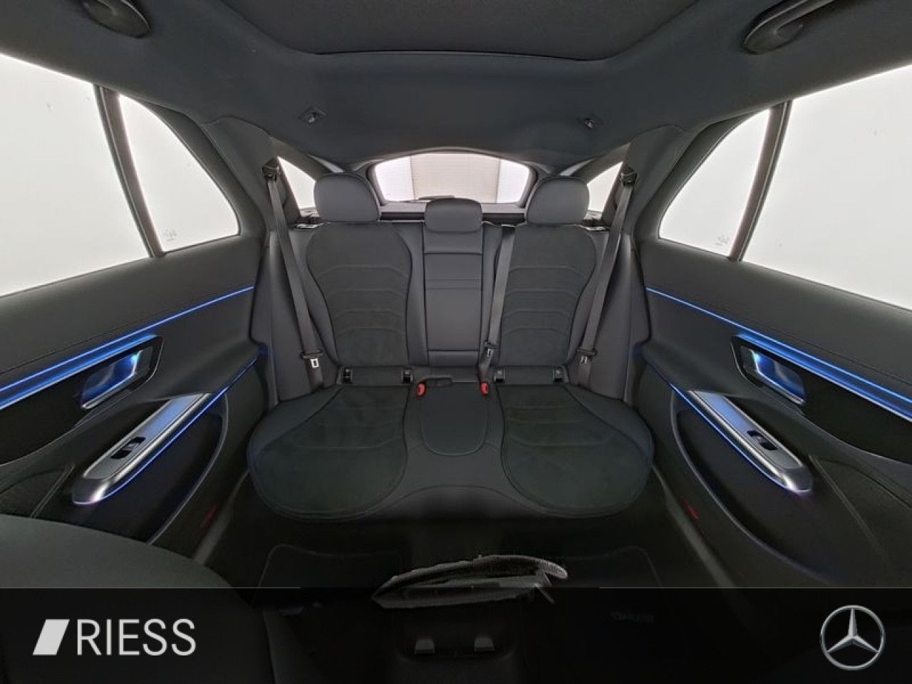 Mercedes-Benz E-Klasse – Bild 7