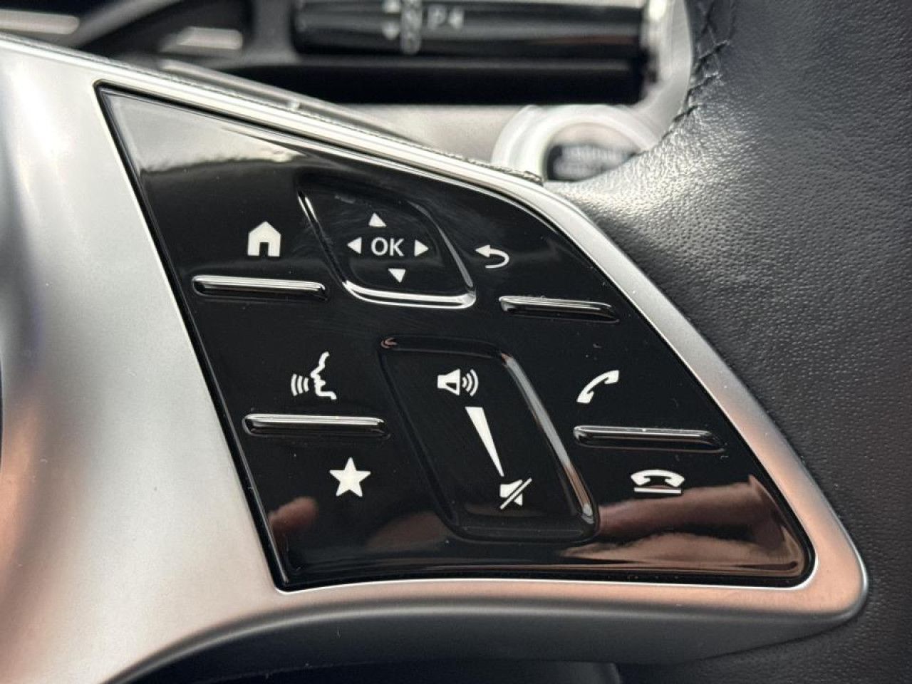 Zdjęcie pojazdu 16 / 26