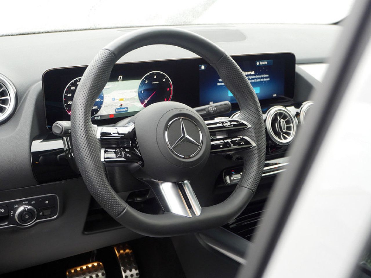 Mercedes-Benz GLA – Bild 12