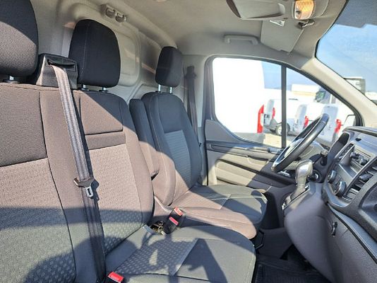 Vehicle image 4 / 13