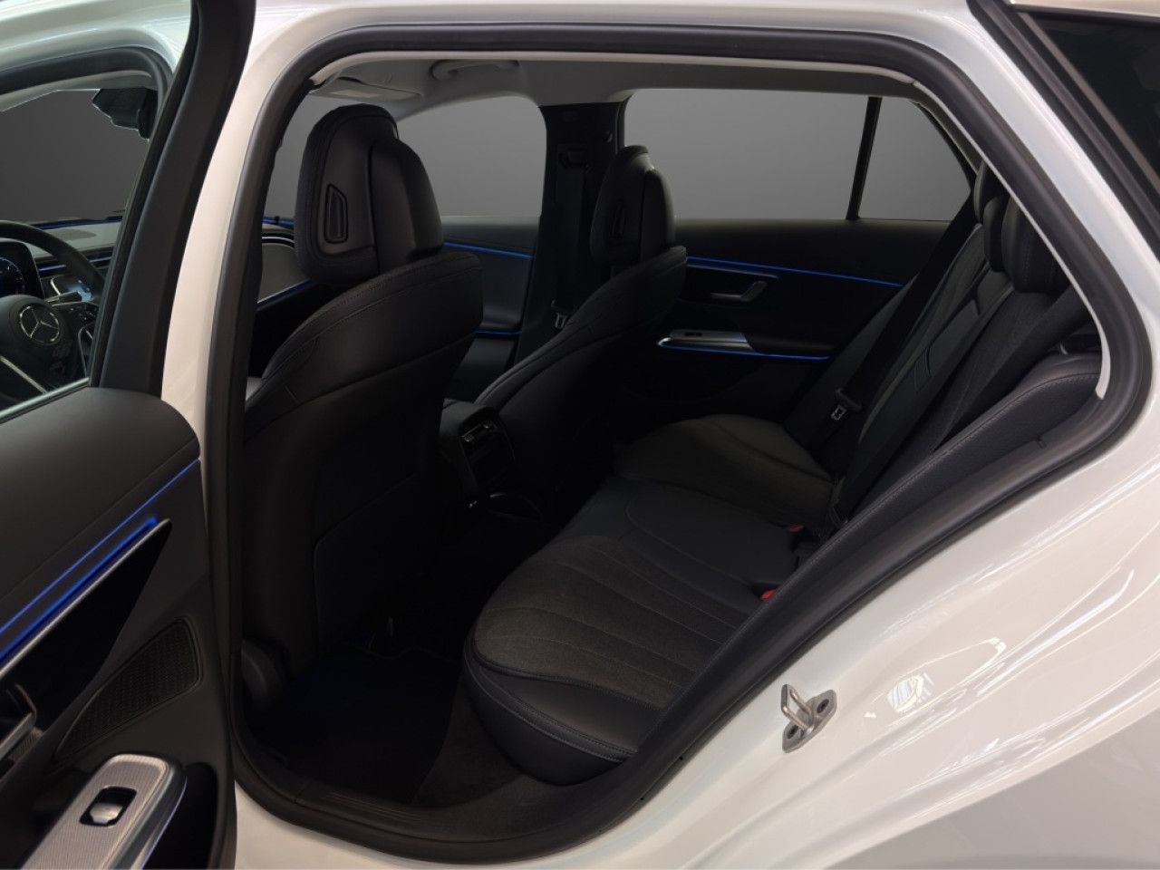 Mercedes-Benz E-Klasse – Bild 8