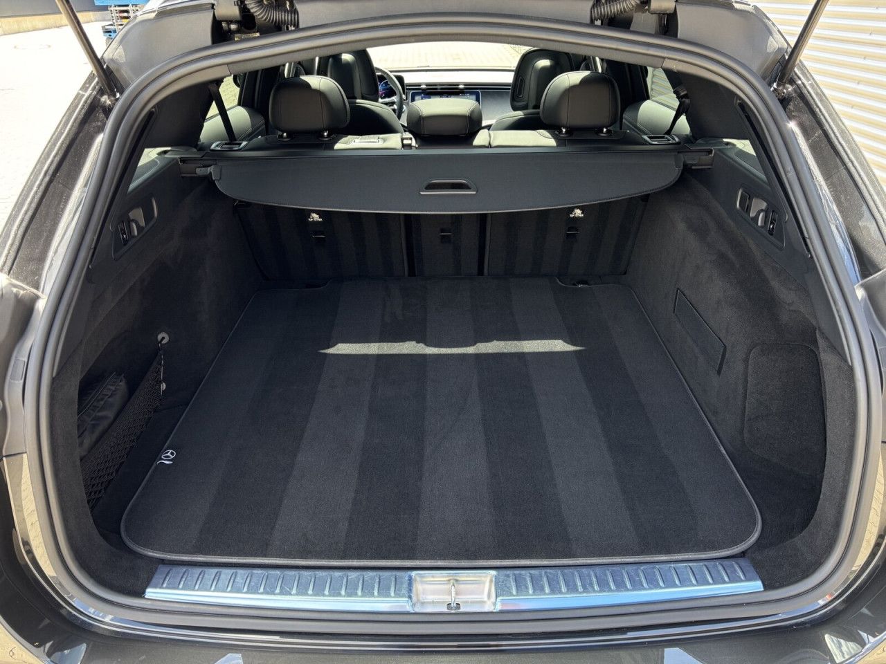 Mercedes-Benz E-Klasse – Bild 18