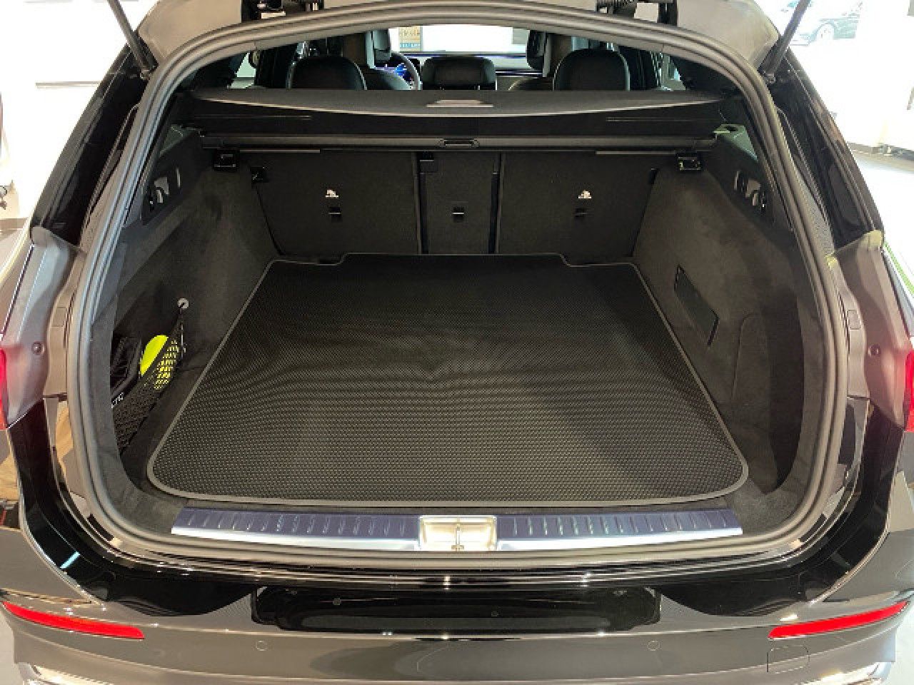 Mercedes-Benz E-Klasse – Bild 12