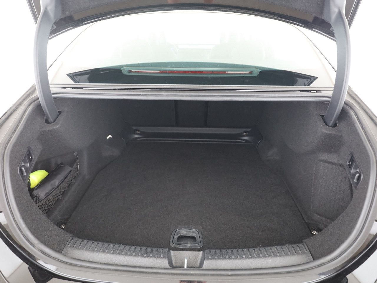 Mercedes-Benz E-Klasse – Bild 15