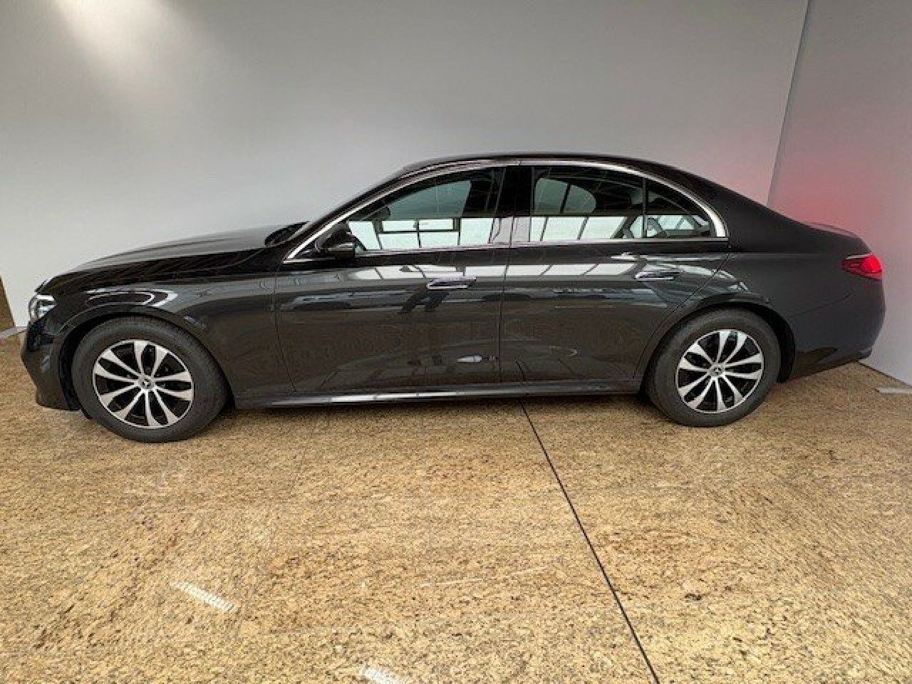 Mercedes-Benz E-Klasse – Bild 2
