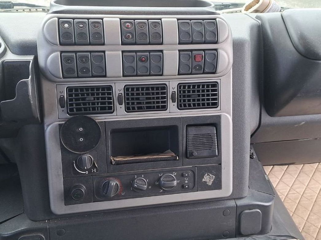IVECO | AT440S48 T/P