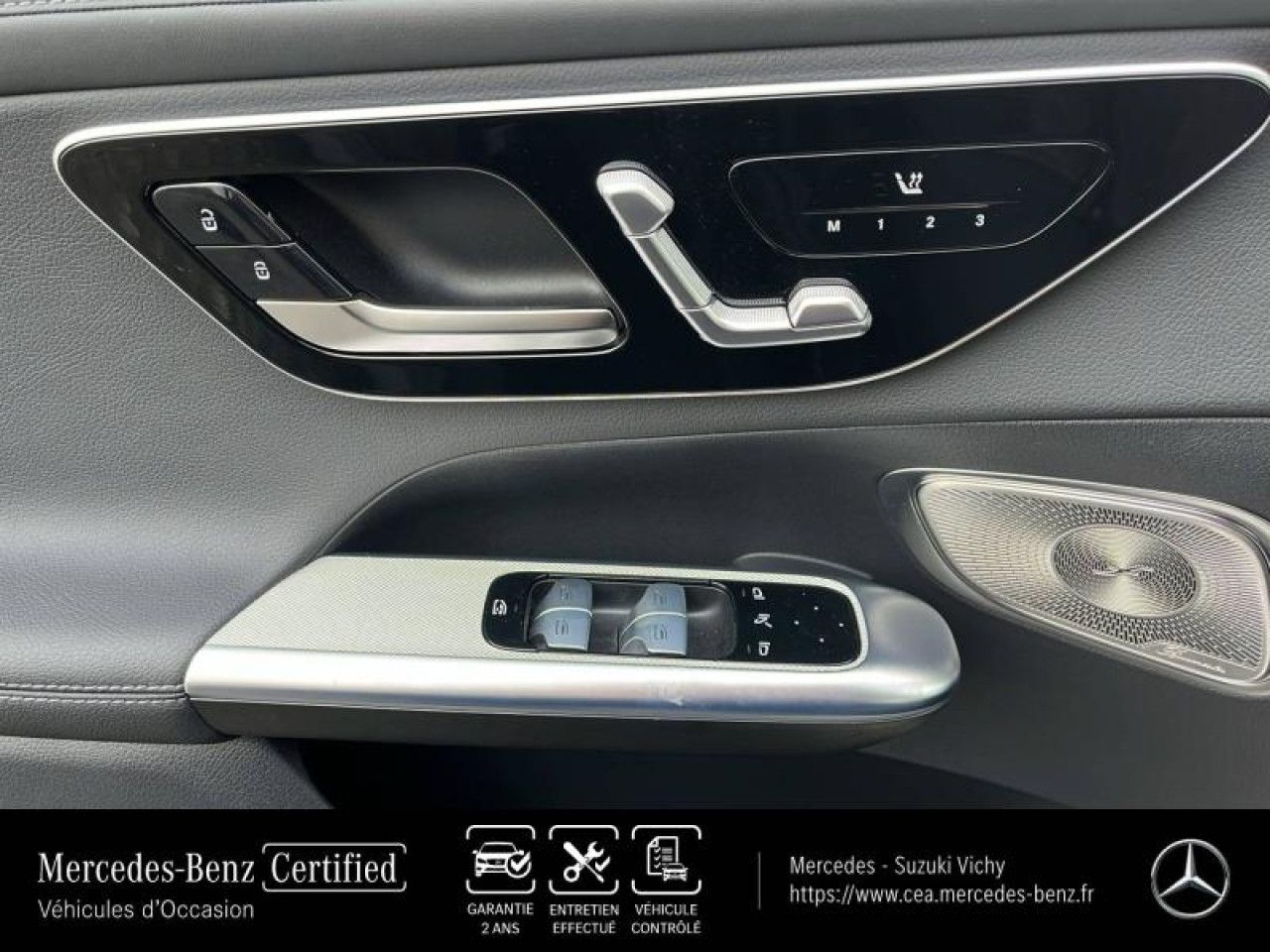 Photo du v&eacute;hicule 16 / 18