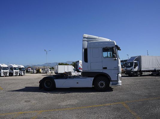 Vehicle image 4 / 14