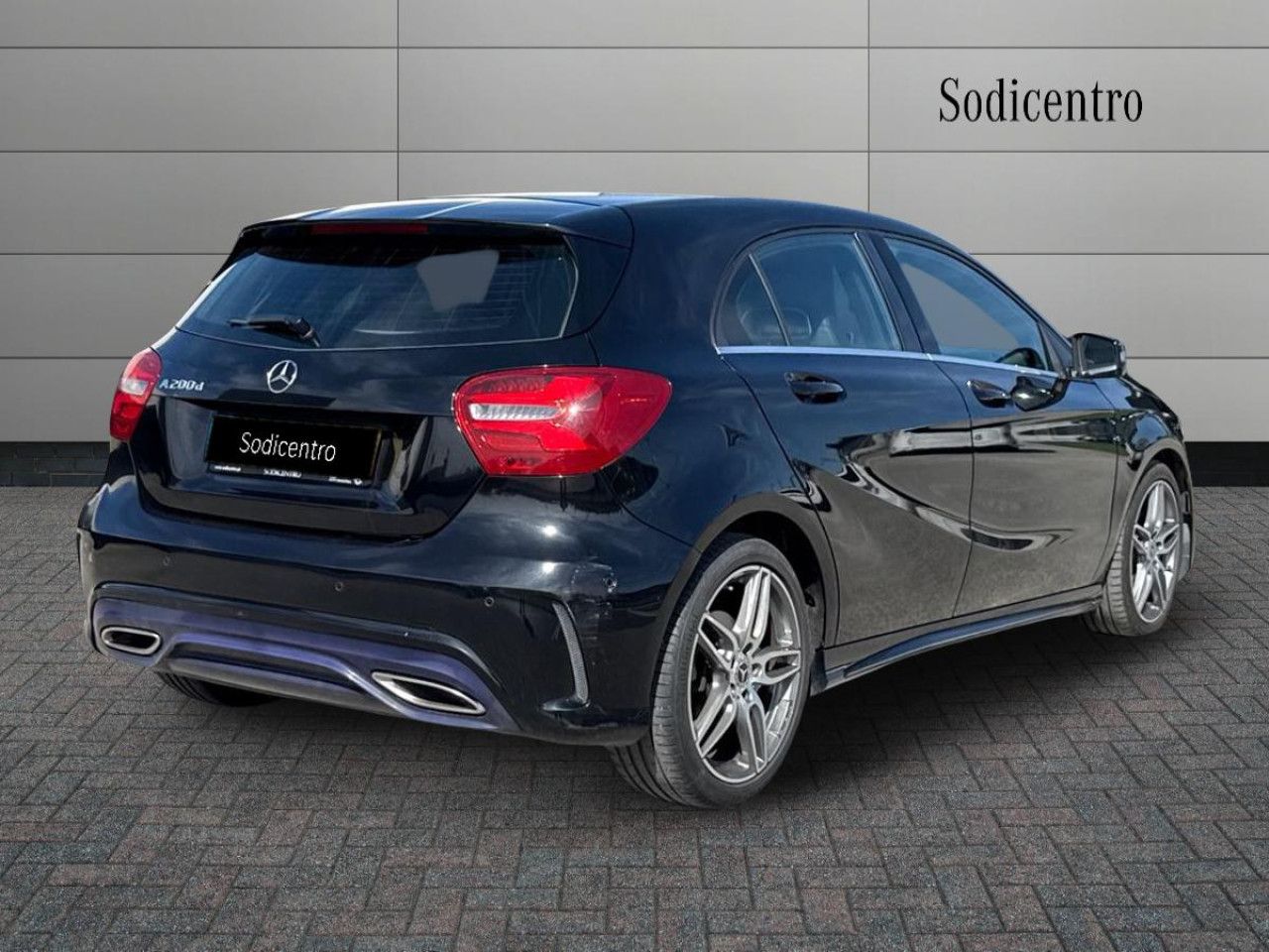 Imagem do veículo 4 / 19