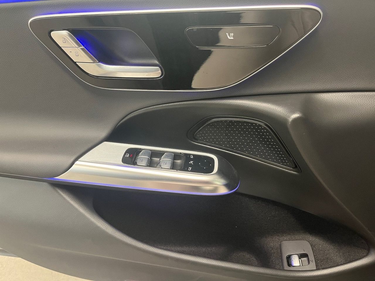 Mercedes-Benz E-Klasse – Bild 18
