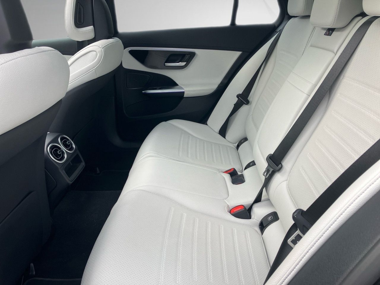 Mercedes-Benz C-Klasse – Bild 16