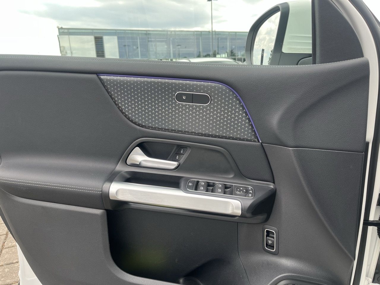 Mercedes-Benz E-Klasse – Bild 17