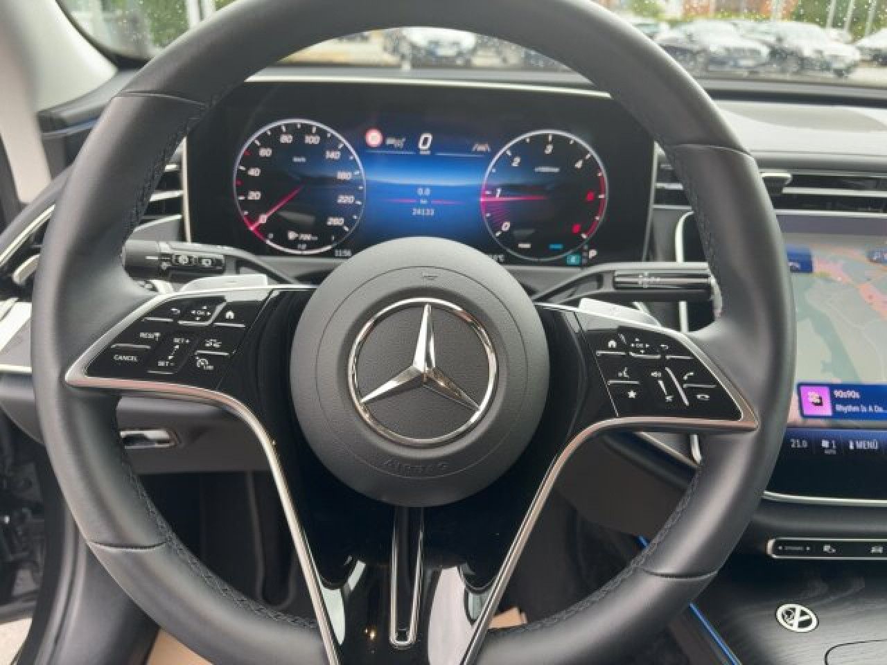 Mercedes-Benz E-Klasse – Bild 11