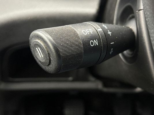 Vehicle image 13 / 15