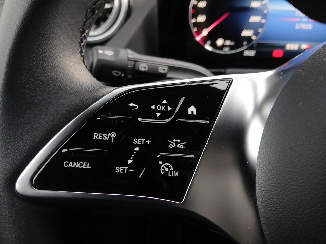 Zdjęcie pojazdu 18 / 23