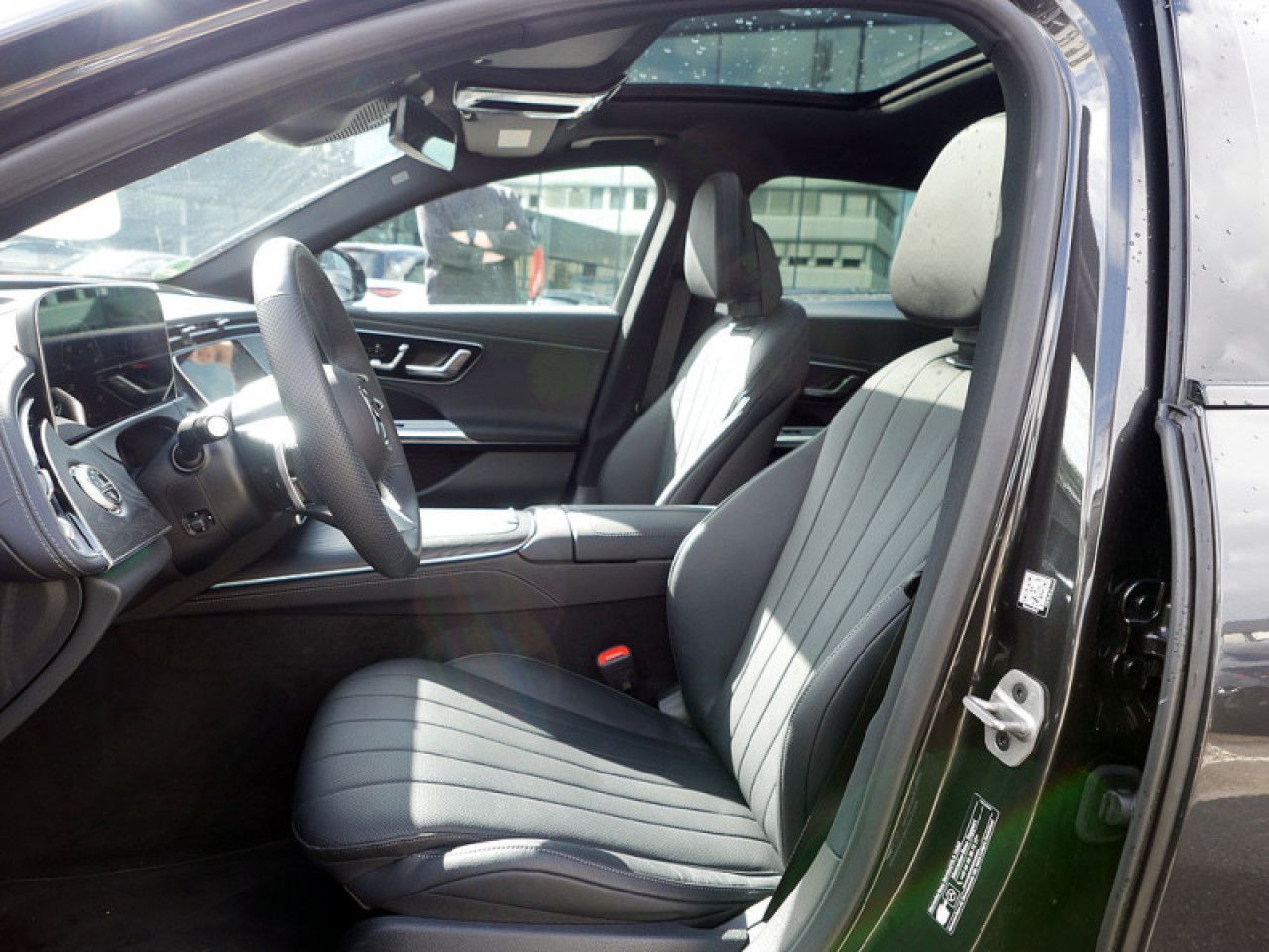 Mercedes-Benz E-Klasse – Bild 18