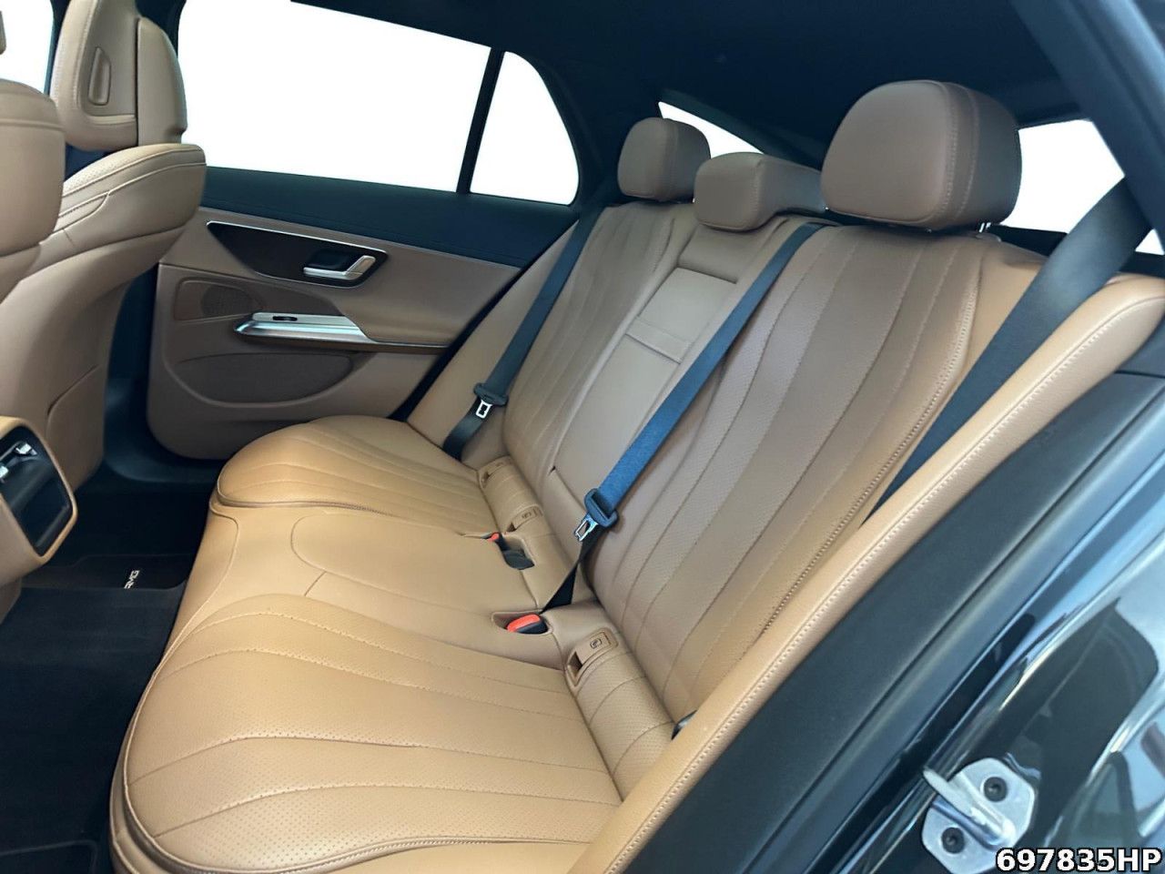 Mercedes-Benz E-Klasse – Bild 12