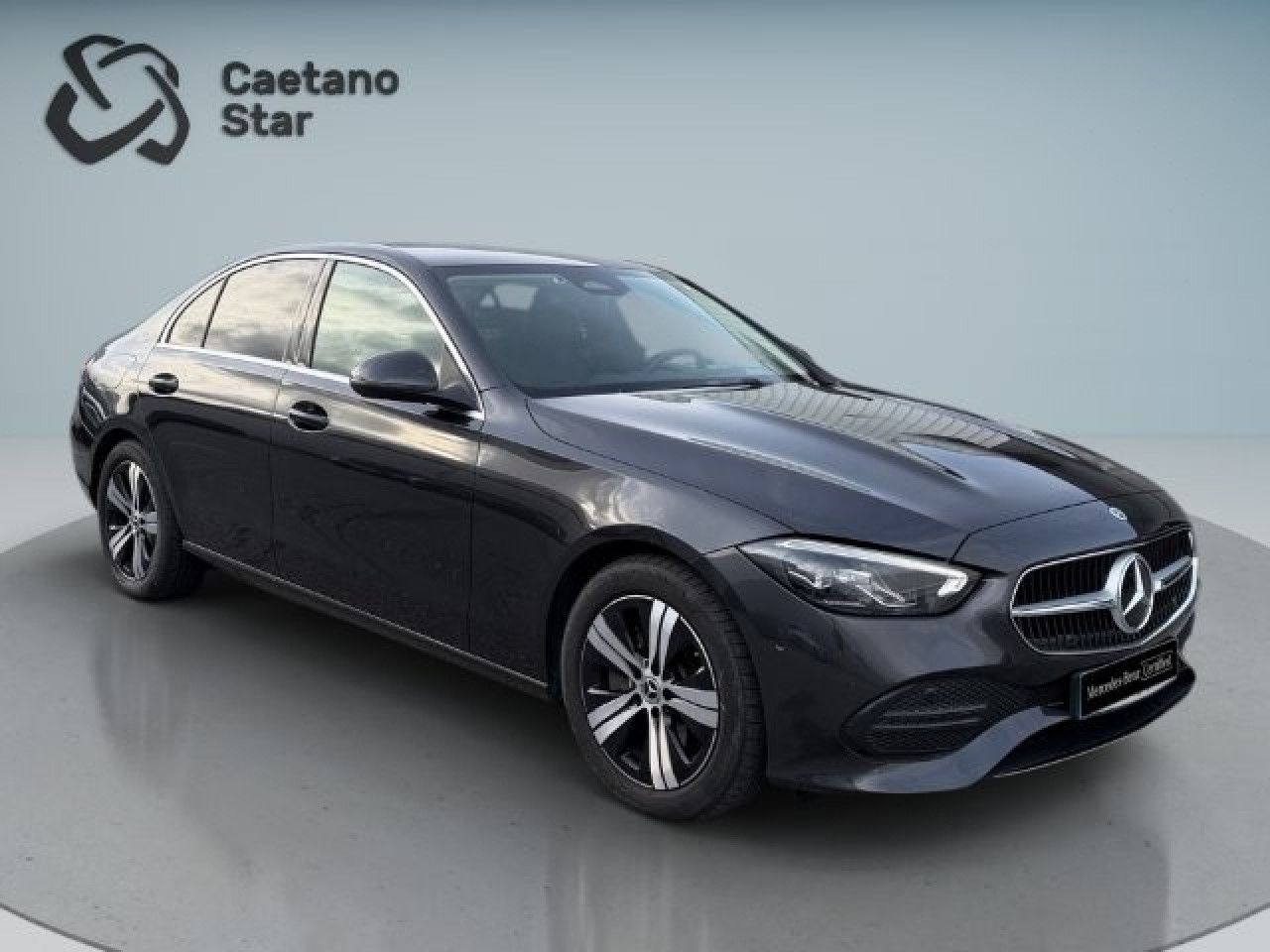 Imagem do ve&iacute;culo 2 / 8