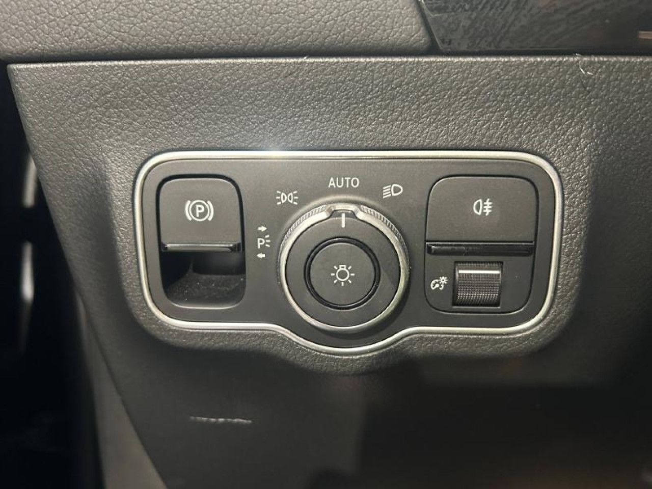 Photo du v&eacute;hicule 14 / 18