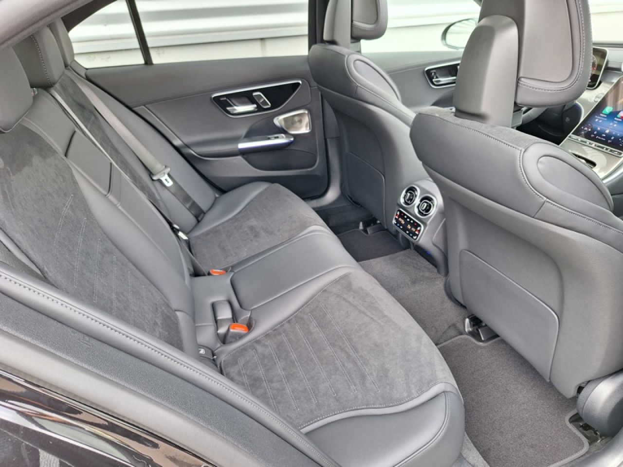 Photo du v&eacute;hicule 17 / 18