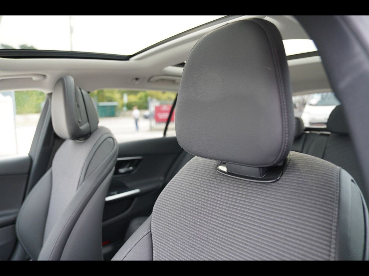 Mercedes-Benz C-Klasse – Bild 23