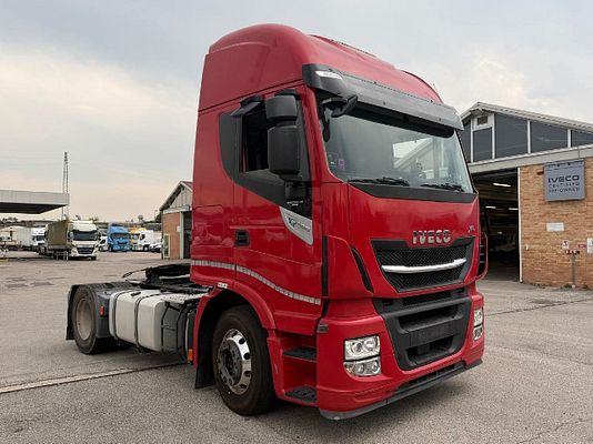 Vehicle image 3 / 20
