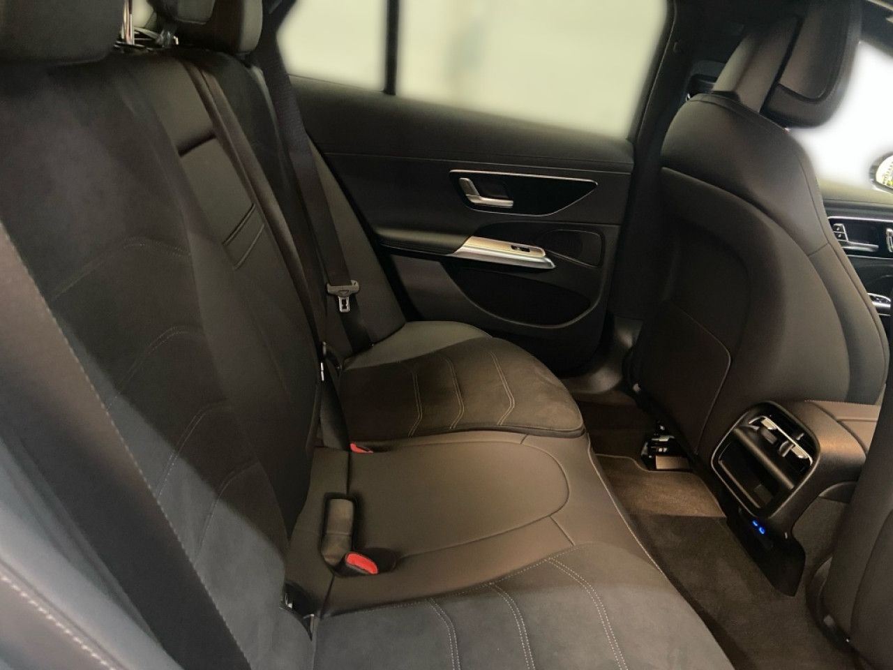 Mercedes-Benz E-Klasse – Bild 11