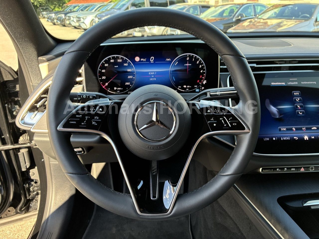 Mercedes-Benz E-Klasse – Bild 9